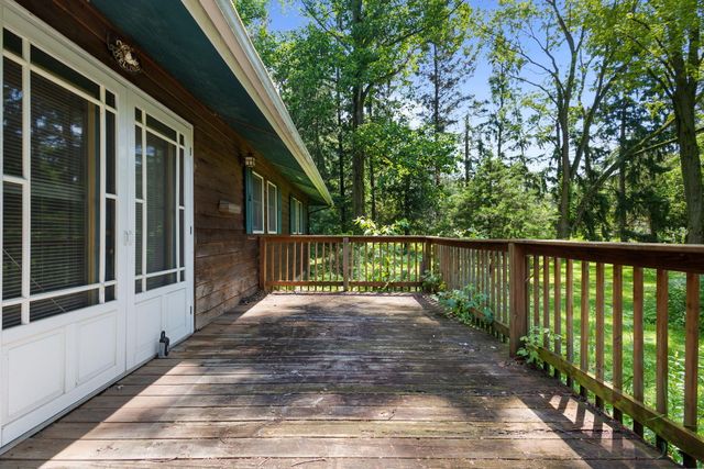 16053 Lakeside Road, Union Pier, MI 49129
