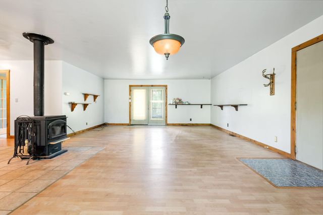 16053 Lakeside Road, Union Pier, MI 49129