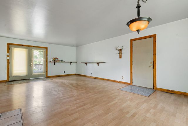 16053 Lakeside Road, Union Pier, MI 49129