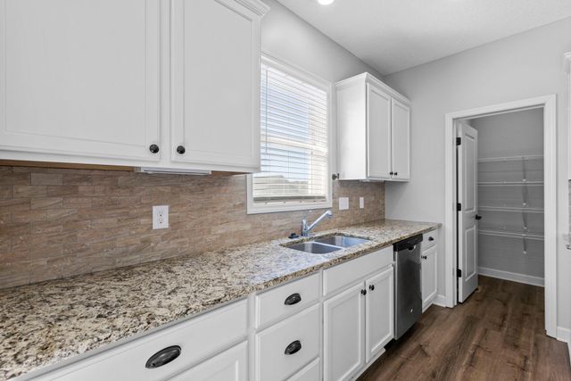 1505 Hackamore Drive, Victoria, MN 55386