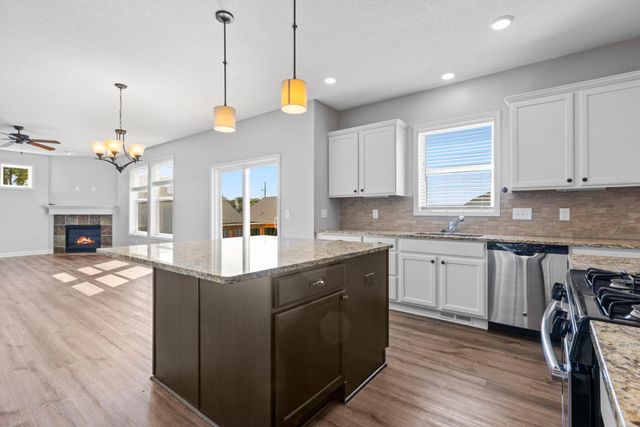 1505 Hackamore Drive, Victoria, MN 55386