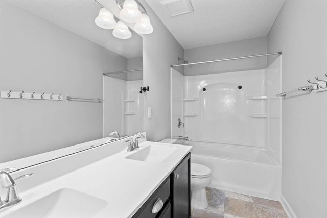 1505 Hackamore Drive, Victoria, MN 55386