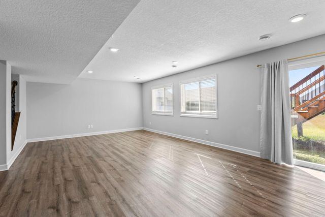 1505 Hackamore Drive, Victoria, MN 55386