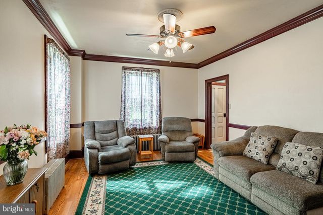 2190 E BUCK RD, Pennsburg, PA 18073