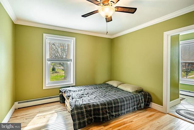 2190 E BUCK RD, Pennsburg, PA 18073