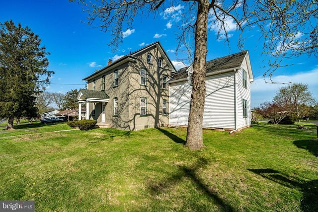 2190 E BUCK RD, Pennsburg, PA 18073