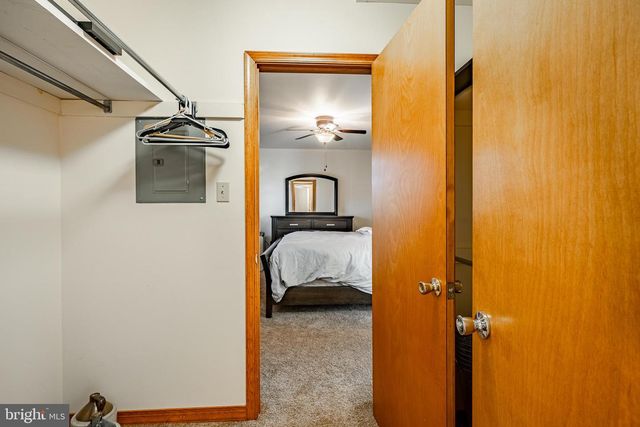 2190 E BUCK RD, Pennsburg, PA 18073