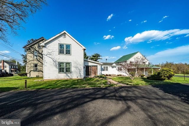 2190 E BUCK RD, Pennsburg, PA 18073