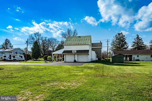 2190 E BUCK RD, Pennsburg, PA 18073