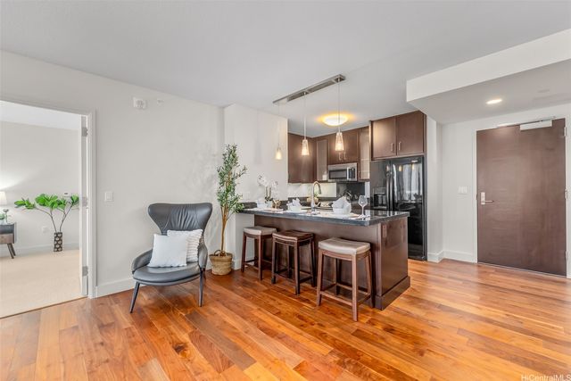 1189 Waimanu Street 1904, Honolulu, HI 96814