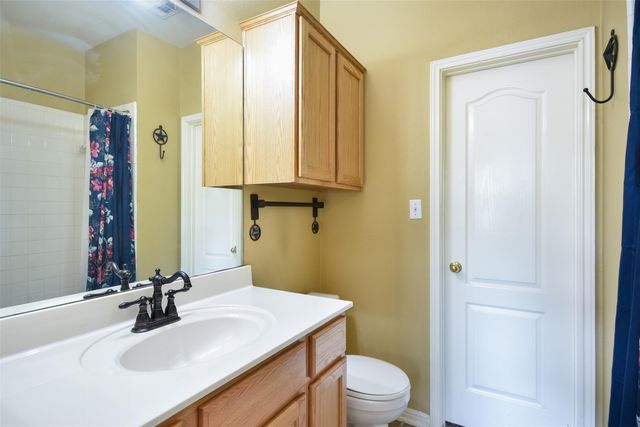 8518 Cahill DR 32, Austin, TX 78729