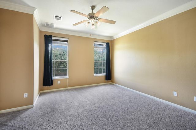 8518 Cahill DR 32, Austin, TX 78729