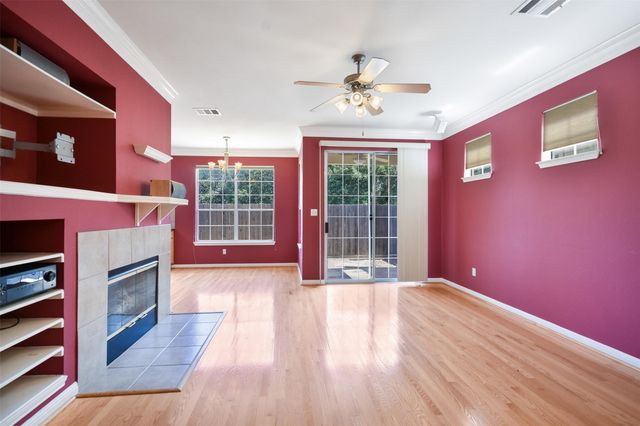 8518 Cahill DR 32, Austin, TX 78729