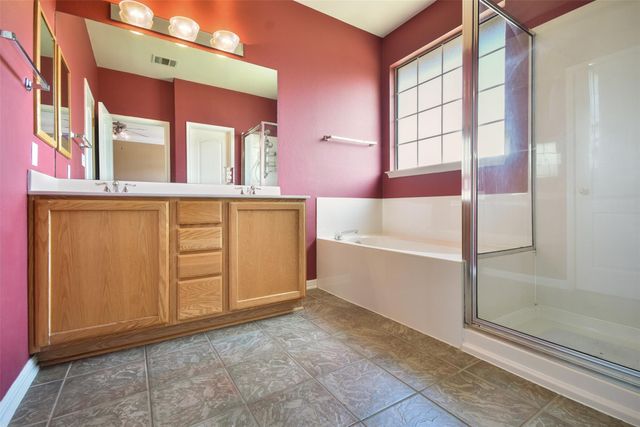 8518 Cahill DR 32, Austin, TX 78729