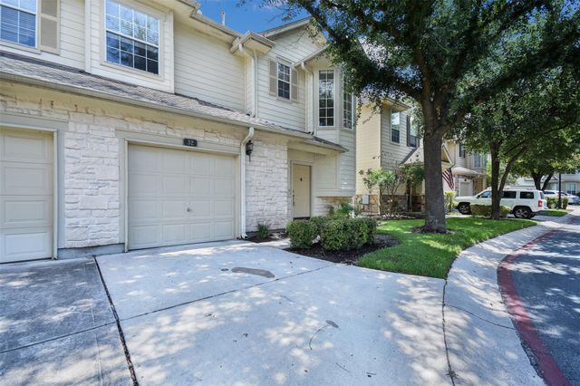 8518 Cahill DR 32, Austin, TX 78729