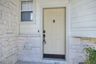 8518 Cahill DR 32, Austin, TX 78729