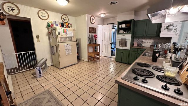 909 NORTH Road, Westfrank, IL 62896