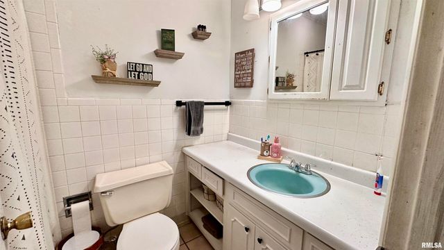 909 NORTH Road, Westfrank, IL 62896