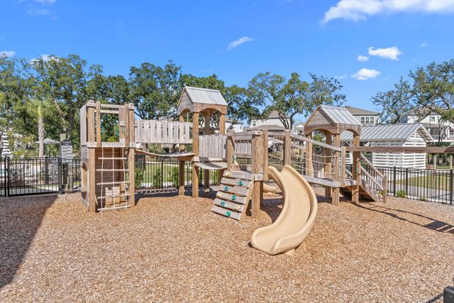 1554 N Lakeshore Drive, Mount Pleasant, SC 29466