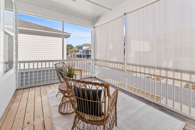 1554 N Lakeshore Drive, Mount Pleasant, SC 29466