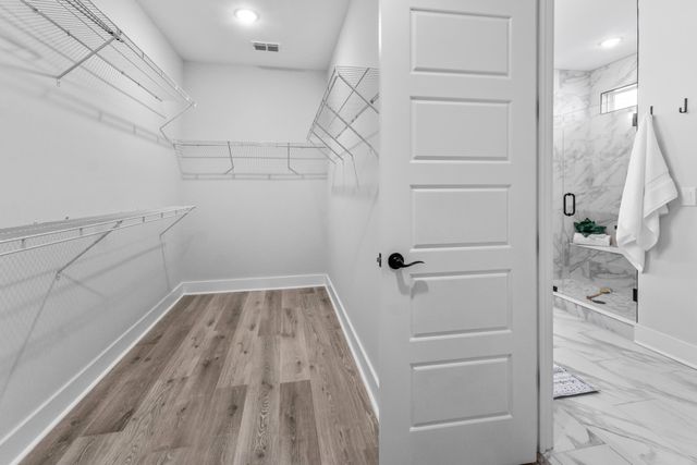 1554 N Lakeshore Drive, Mount Pleasant, SC 29466