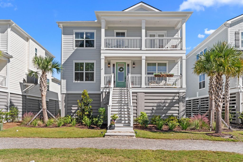 1554 N Lakeshore Drive, Mount Pleasant, SC 29466