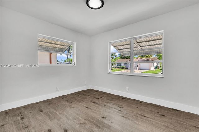 8521 NW 57th Ct, Tamarac, FL 33321