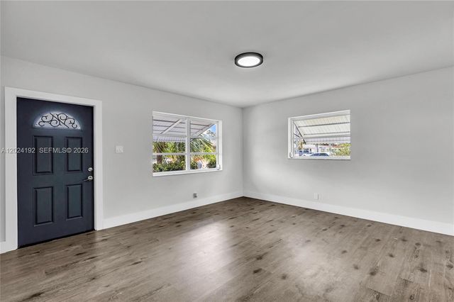 8521 NW 57th Ct, Tamarac, FL 33321