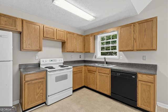 285 Pine Needle Trail, Villa Rica, GA 30180