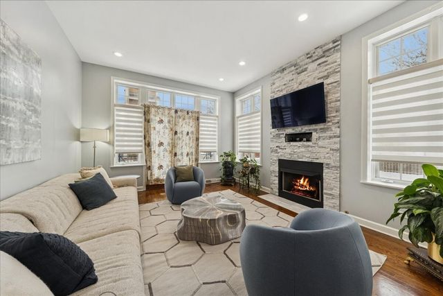 1901 W Armitage Avenue 1E, Chicago, IL 60622