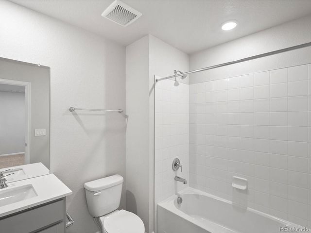 1616 Riverplace Drive 3, Windsor, CO 80550