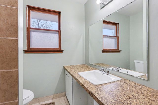 513 W Ridge Road, Bay City, MI 48708