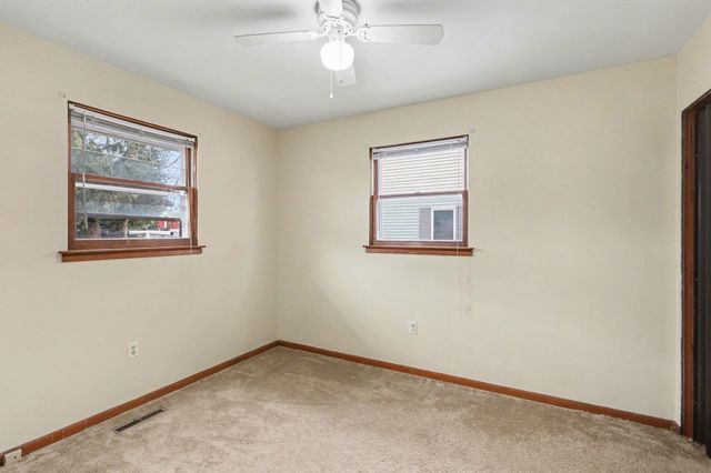 513 W Ridge Road, Bay City, MI 48708