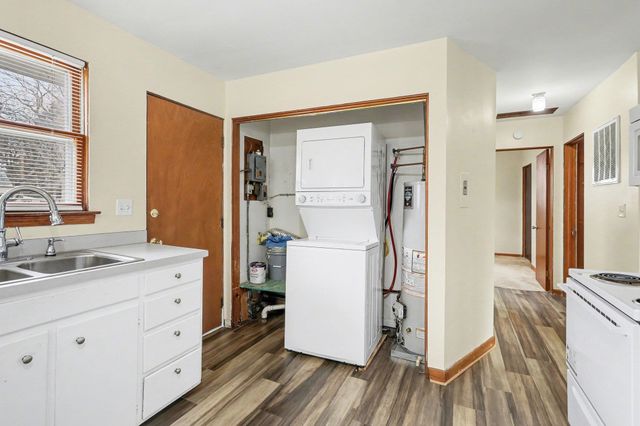 513 W Ridge Road, Bay City, MI 48708