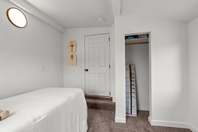 2802 N Standard St, Spokane, WA 99207