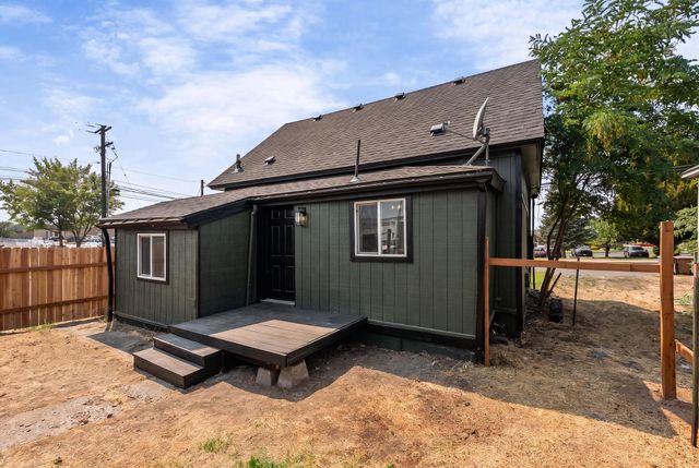 2802 N Standard St, Spokane, WA 99207