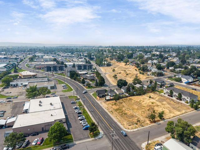 2802 N Standard St, Spokane, WA 99207