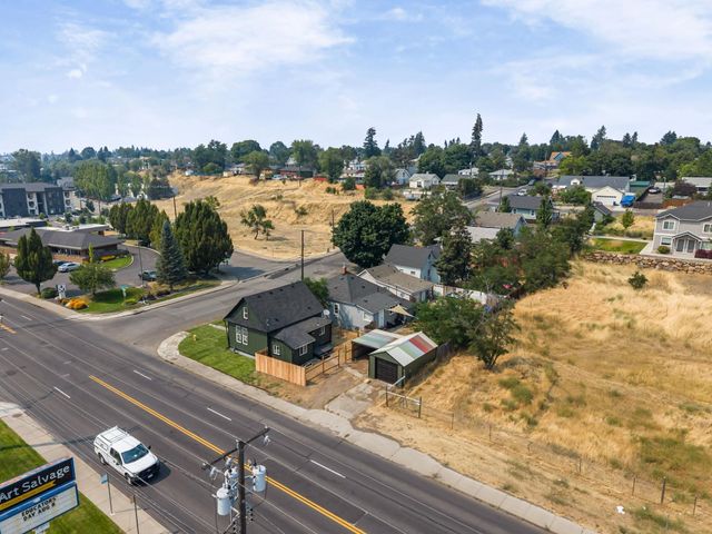 2802 N Standard St, Spokane, WA 99207