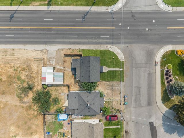 2802 N Standard St, Spokane, WA 99207