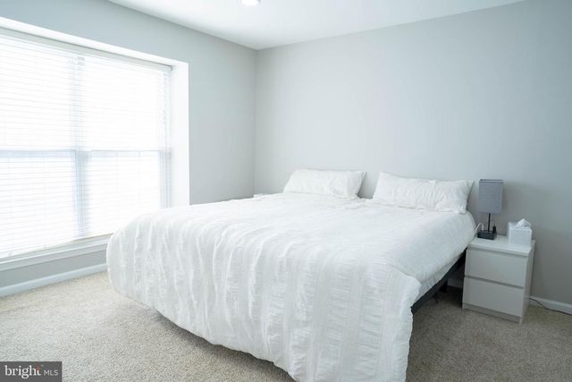 6223 STONEPATH CIR, Centreville, VA 20120