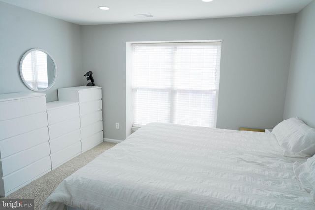 6223 STONEPATH CIR, Centreville, VA 20120