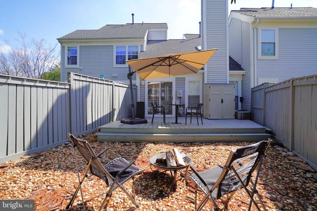 6223 STONEPATH CIR, Centreville, VA 20120