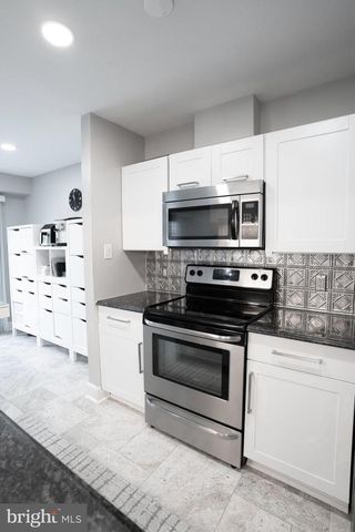 6223 STONEPATH CIR, Centreville, VA 20120