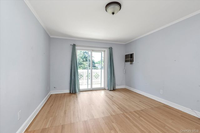 18 Hathaway Drive, Garden City, NY 11530