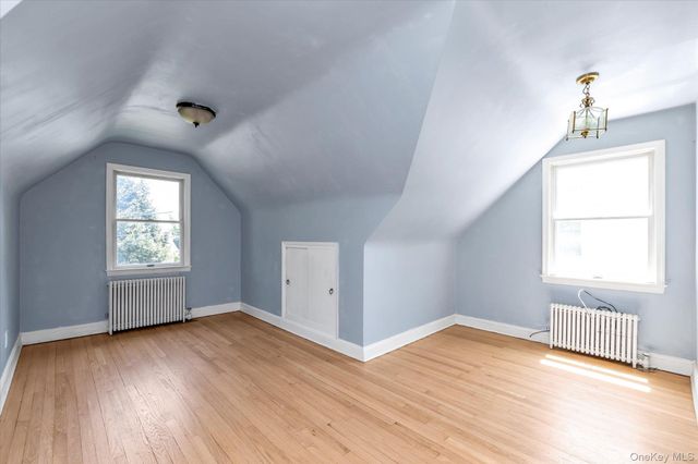 18 Hathaway Drive, Garden City, NY 11530