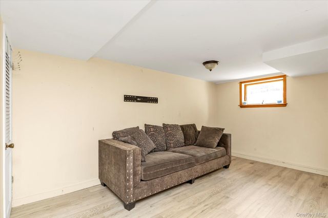 18 Hathaway Drive, Garden City, NY 11530