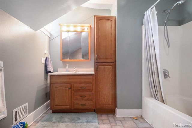 10139 Cadmus Road, Clayton, MI 49235