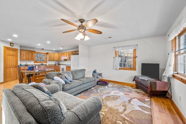 31312 95-146, Norwood, MO 65717