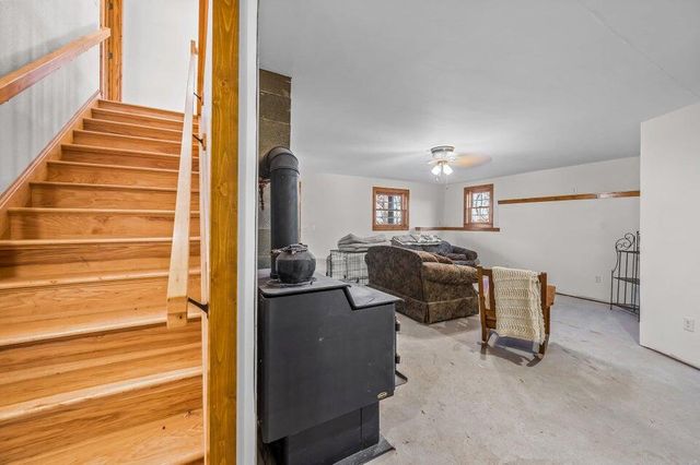 31312 95-146, Norwood, MO 65717