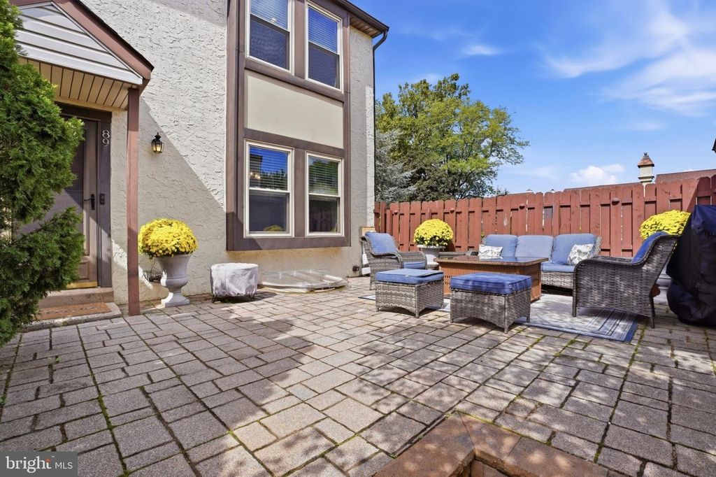 89 QUEENS CIR, CHALFONT, PA 18914 — exterior